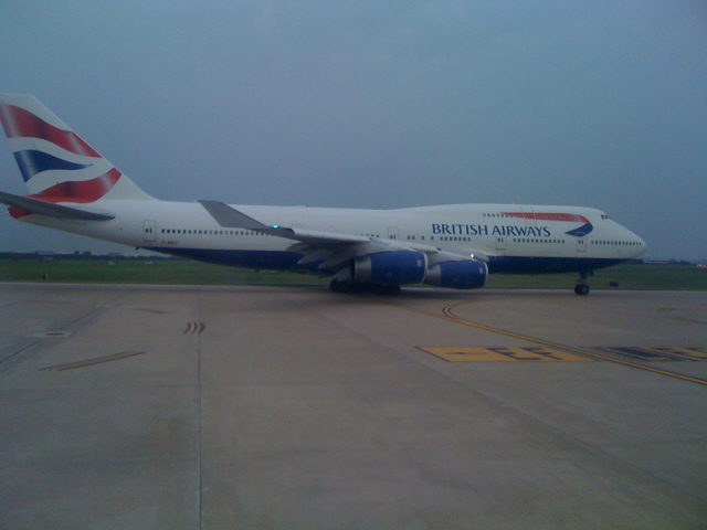 747 Taxing at  DFW.jpg